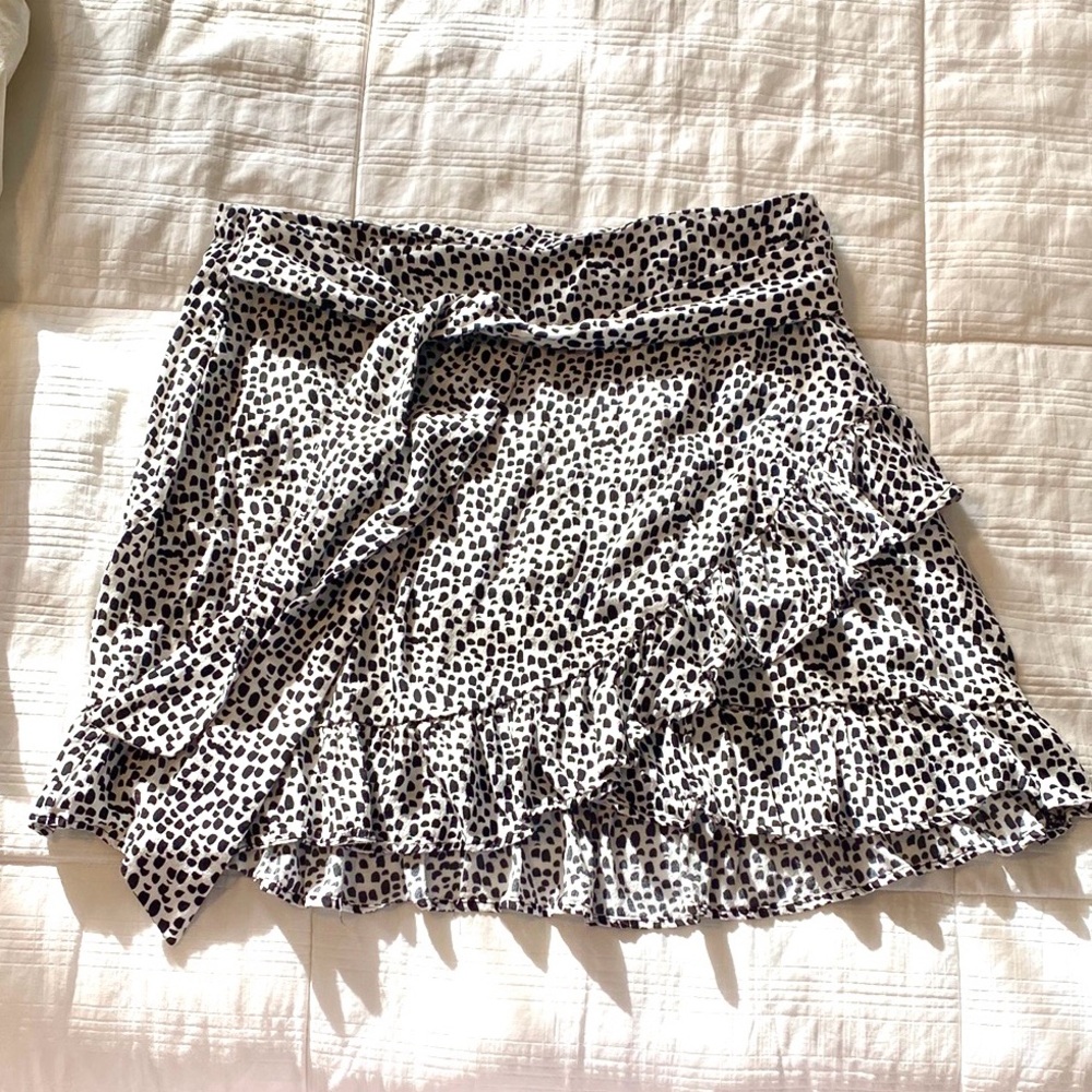 Express Black and White Ruffled Wrap Mini Skirt